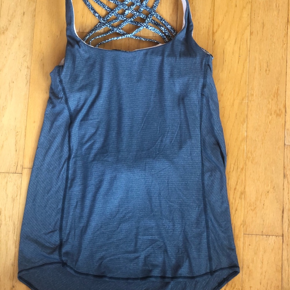 Lululemon top with bra